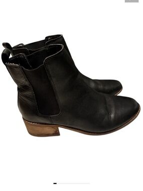 GAP Chelsea Boots Black Leather Ankle Boots with Brown Heel 7